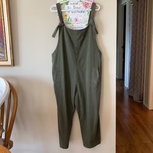 Women's XL army green 100% cotton
